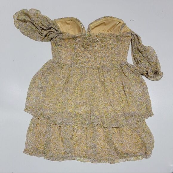 ASTR The Label Off Shoulder Two Tier Floral Mini Dress Yellow Multi Womens Large - Picture 4 of 4